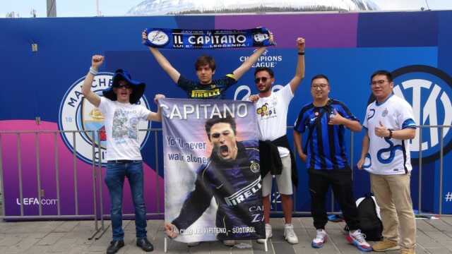 Taksim meydanında Şampiyonlar Ligi finaline bilet arayan YouTuber, teklif edilen fiyatlara inanamadı