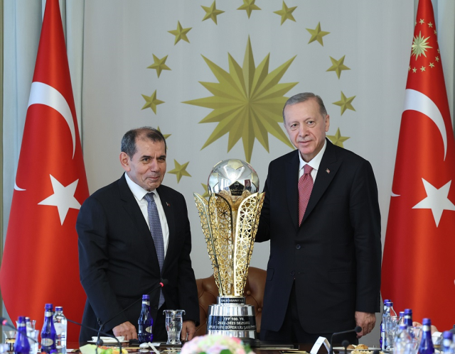 Şampiyon Galatasaray, Cumhurbaşkanı Recep Tayyip Erdoğan'ı ziyaret etti