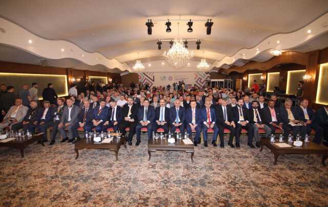 UCLG Başkanı Uğur İbrahim Altay'dan tarihi çağrı: Gelin hep birlikte şehirlerimizi dirençli hale getirelim UCLG Başkanı Uğur İbrahim Altay'dan tarihi çağrı: Gelin hep birlikte şehirlerimizi dirençli hale getirelim
