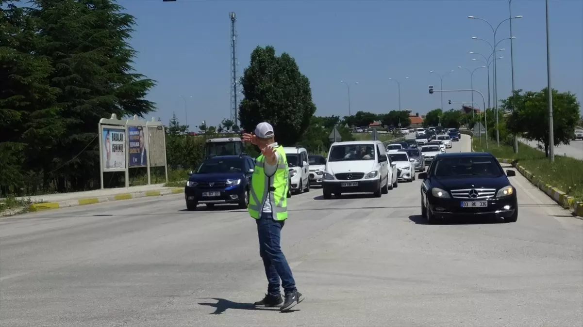 Kurban Bayram Tatili I In Yola Kanlar Afyonkarahisar Antalya Kara