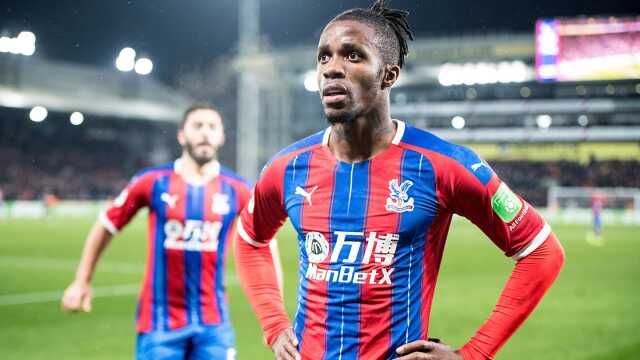 Rüya transfer an meselesi! Dünyaca ünlü futbolcu Zaha, Fenerbahçe'ye yeşil ışık yaktı Rüya transfer an meselesi! Dünyaca ünlü futbolcu Zaha, Fenerbahçe'ye yeşil ışık yaktı