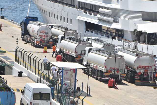 Meksikalı milyarderin lüks yatı Bodrum'a demirledi! Tam 16 milyon liralık yakıt ikmalı yapıldı Meksikalı milyarderin lüks yatı Bodrum'a demirledi! Tam 16 milyon liralık yakıt ikmalı yapıldı