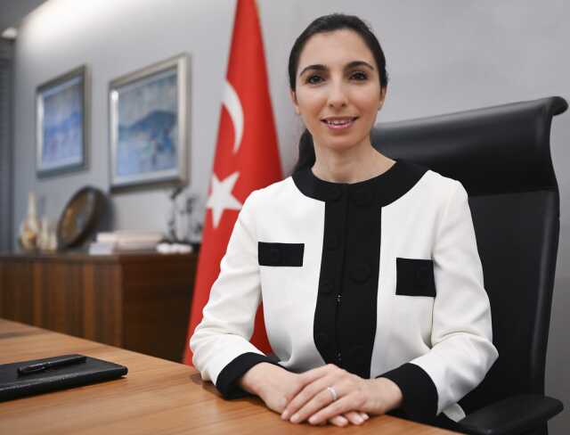 Bakan Şimşek ve Hafize Gaye Erkan, Suudi Arabistan'a gidiyor! Yatırımcılarla görüşecekler Bakan Şimşek ve Hafize Gaye Erkan, Suudi Arabistan'a gidiyor! Yatırımcılarla görüşecekler