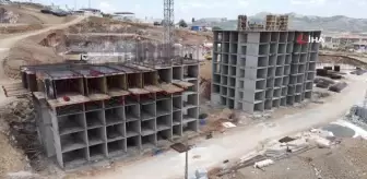 Bakan Özhaseki: Nurdağı'nda depremzedeler sağlam ve güvenli yuvalarına kavuşacak
