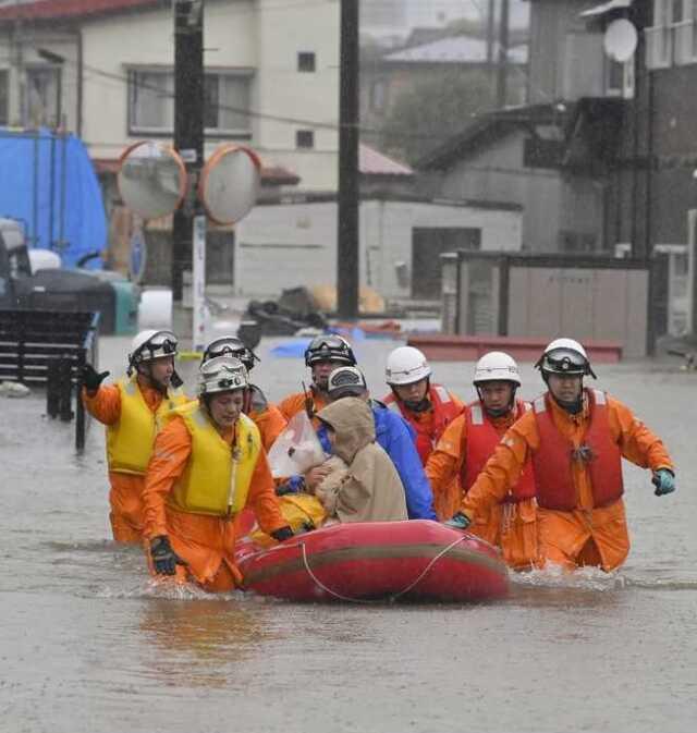 Japonya'da aşırı yağışlar sonucu 2 binden fazla insan tahliye edildi, 1 kişi hayatını kaybetti