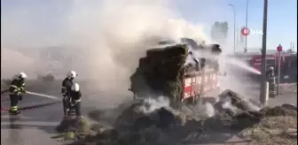 Bilecik'te Saman Yüklü Kamyon Alev Aldı