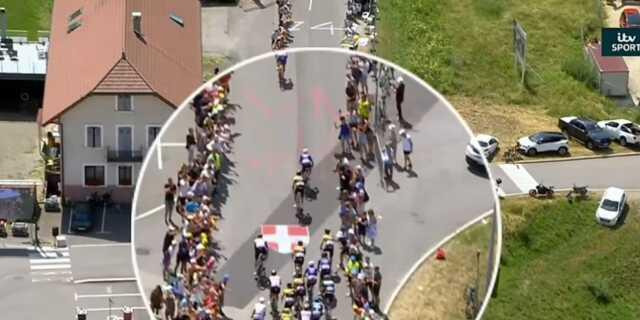 Bisiklet yarışı izleyicisi kadın Tour de France'da selfie çekmek isterken büyük bir kazaya sebep oldu