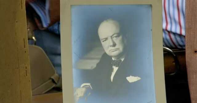 Eski Başbakan Winston Churchill'in eşyaları çöplükte bulundu Eski Başbakan Winston Churchill'in eşyaları çöplükte bulundu