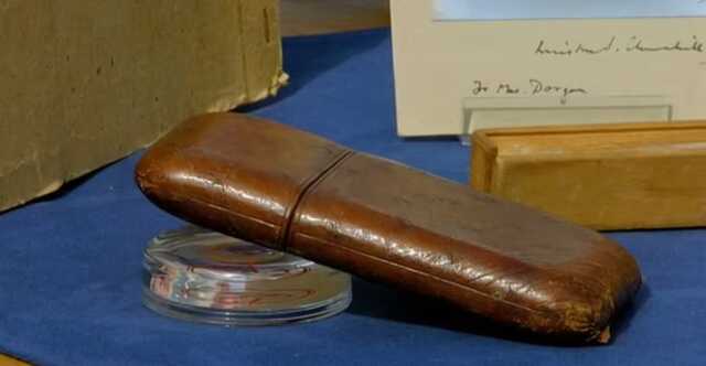 Eski Başbakan Winston Churchill'in eşyaları çöplükte bulundu Eski Başbakan Winston Churchill'in eşyaları çöplükte bulundu