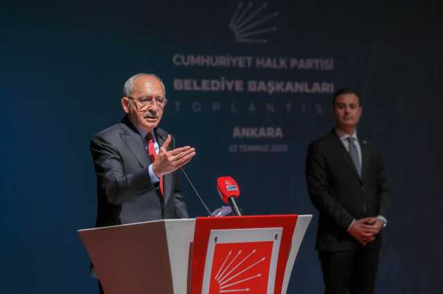 Kılıçdaroğlu'ndan çok konuşulacak çıkış: Bir hafta eşimin yüzüne bakamadım Kılıçdaroğlu'ndan çok konuşulacak çıkış: Bir hafta eşimin yüzüne bakamadım