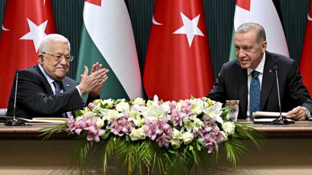 Cumhurbaşkanı Erdoğan'ın sözleri Mahmud Abbas'ı mest etti: Başkenti Doğu Kudüs olan bağımsız Filistin kurulmalı Cumhurbaşkanı Erdoğan'ın sözleri Mahmud Abbas'ı mest etti: Başkenti Doğu Kudüs olan bağımsız Filistin kurulmalı