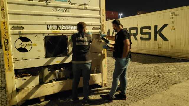 Mersin Limanı'nda muz yüklü konteynerden 11 kilogram uyuşturucu çıktı Mersin Limanı'nda muz yüklü konteynerden 11 kilogram uyuşturucu çıktı