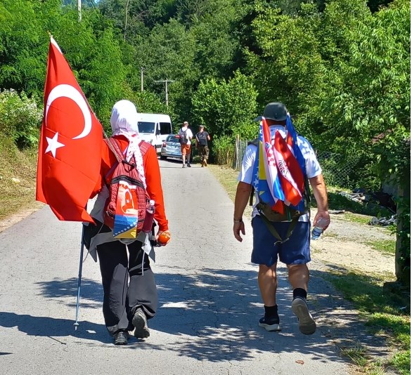 Avrupa'nın Göbeğinde Gerçekleşen Bir Soykırım Srebrenitsa ve Barış Yürüyüşü Marş Mira!..