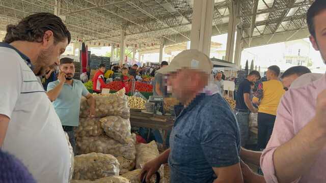 67 yaşındaki adam, pazarda sahte parayla alışveriş yaparken yakalandı 67 yaşındaki adam, pazarda sahte parayla alışveriş yaparken yakalandı