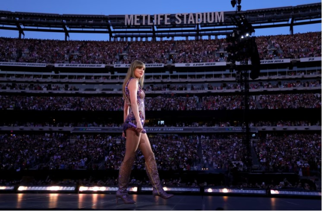 Taylor Swift, Eras Turu ekibine 55 milyon dolarlık bonus vererek büyük bir jest yaptı