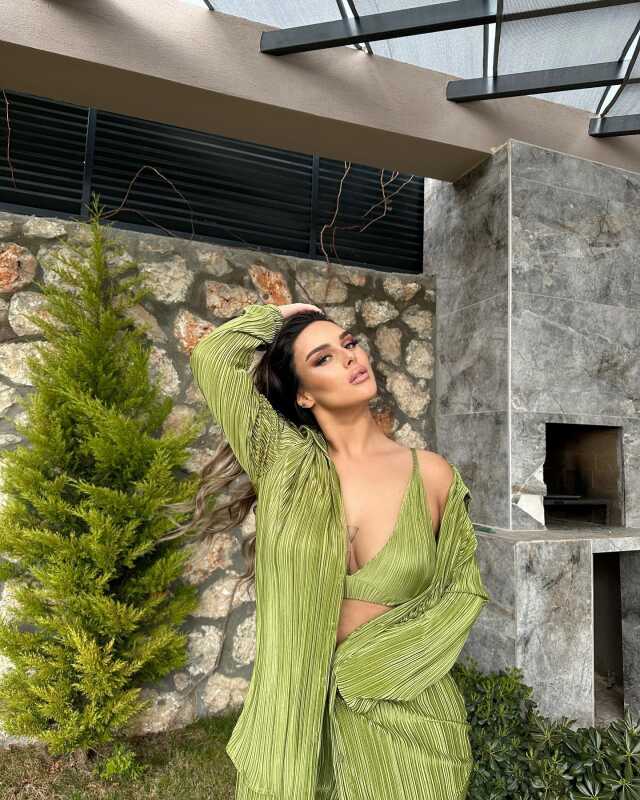 Kısmetse Olur Yaren'in estetiksiz hali ortaya çıktı, görenler gözlerine inanamıyor Kısmetse Olur Yaren'in estetiksiz hali ortaya çıktı, görenler gözlerine inanamıyor