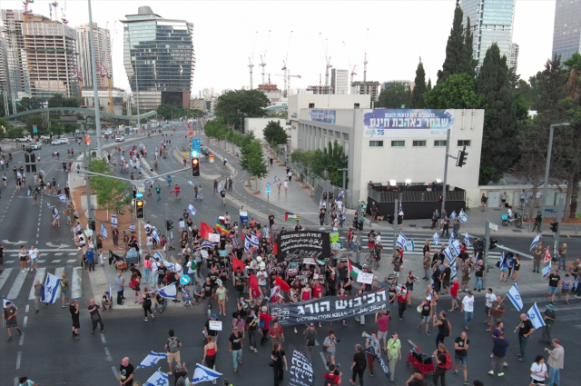 İsrail'de isyan ateşi sönmüyor! Yüz binlerce kişi protestoların 31. haftasında yeniden sokaklara indi