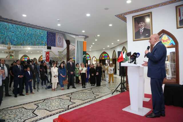 Keşmir'in Direnişi ve Özgürlük İsteğini Vurgulayan Fotoğraf Sergisi Keçiören'de Başladı