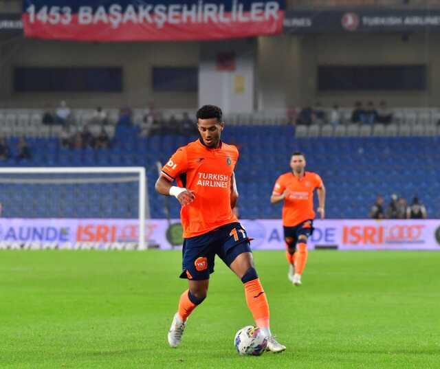 Cezayı kestiler! Başakşehir, Mounir Chouiar ile yollarını ayırdı