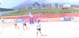 Erciyes Kayak Merkezi'nde Plaj Voleybolu Turnuvası Başladı
