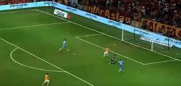 Topla buluşması yetiyor! Icardi'den Uğurcan'ı çaresiz bırakacak dokunuş Topla buluşması yetiyor! Icardi'den Uğurcan'ı çaresiz bırakacak dokunuş