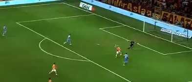 Topla buluşması yetiyor! Icardi'den Uğurcan'ı çaresiz bırakacak dokunuş Topla buluşması yetiyor! Icardi'den Uğurcan'ı çaresiz bırakacak dokunuş