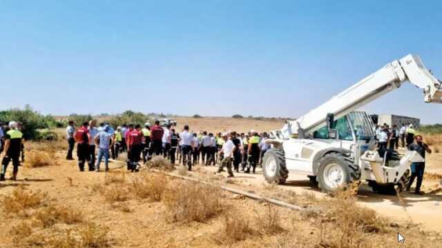 BM askeri, Türk polisinin önünden çekildi; Kıbrıs'ta yol çalışması devam ediyor BM askeri, Türk polisinin önünden çekildi; Kıbrıs'ta yol çalışması devam ediyor