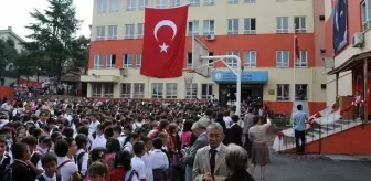 MEB'den velileri sevindirecek okul kıyafeti kararı: Mecburi durumlar dışında değişmeyecek