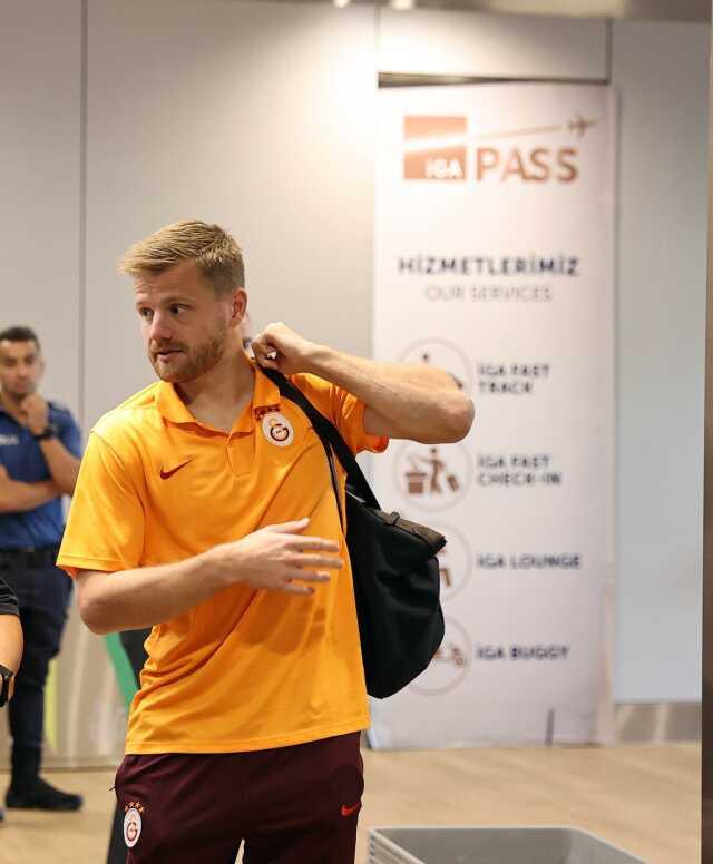 Galatasaray'ın Şampiyonlar Ligi kadrosunda büyük sürpriz! Yeni transfer listeye yazıldı