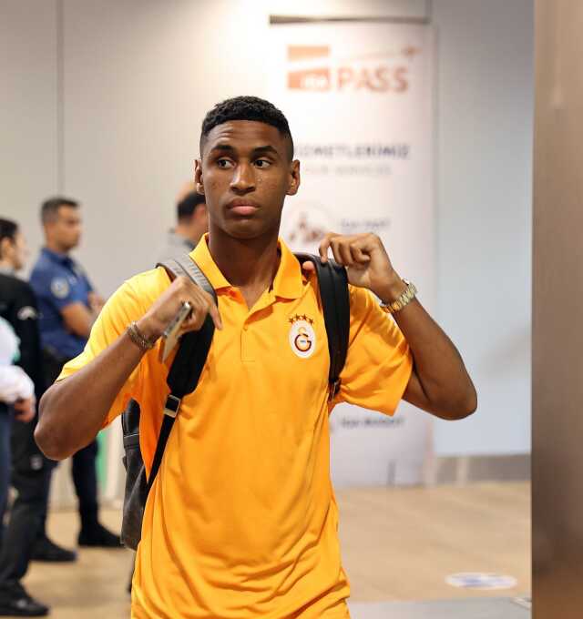 Galatasaray, Şampiyonlar Ligi öncesi Tete'nin lisansını çıkardı Galatasaray, Şampiyonlar Ligi öncesi Tete'nin lisansını çıkardı
