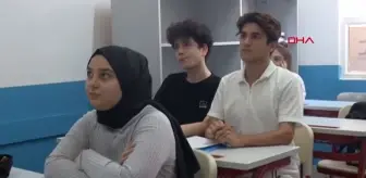 Depremzedelerin çocuğu Yusuf Yıldız, Marmara Üniversitesi Tıp Fakültesi'ne yerleşti