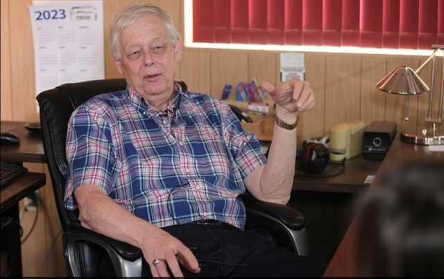 Polisin evine baskın düzenlediği 98 yaşındaki kadın yaşadığı öfke ve stresten dolayı bir kaç saat sonra kalp krizi geçirip öldü