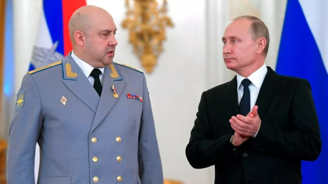 Putin, Ukrayna'daki birliklerinin başındaki Hava-Uzay Kuvvetleri Komutanı'nı görevden aldı