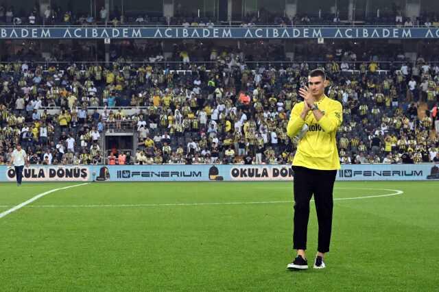 Altay için Kadıköy'de sürpriz anons! Milli kaleci, Fenerbahçe'ye veda etti