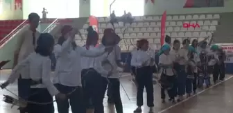 İskenderun'da Depremzedeler Türk Okçuluk Turnuvasıyla Zafer Bayramı'nı Kutladı