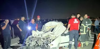 Aksaray'da Otomobil-Kamyonet Çarpışması: 1 Ölü, 2 Yaralı