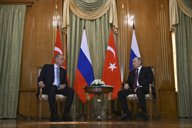 Son Dakika: Soçi'deki Erdoğan-Putin zirvesi başladı! İki liderden görüşme öncesi önemli mesajlar