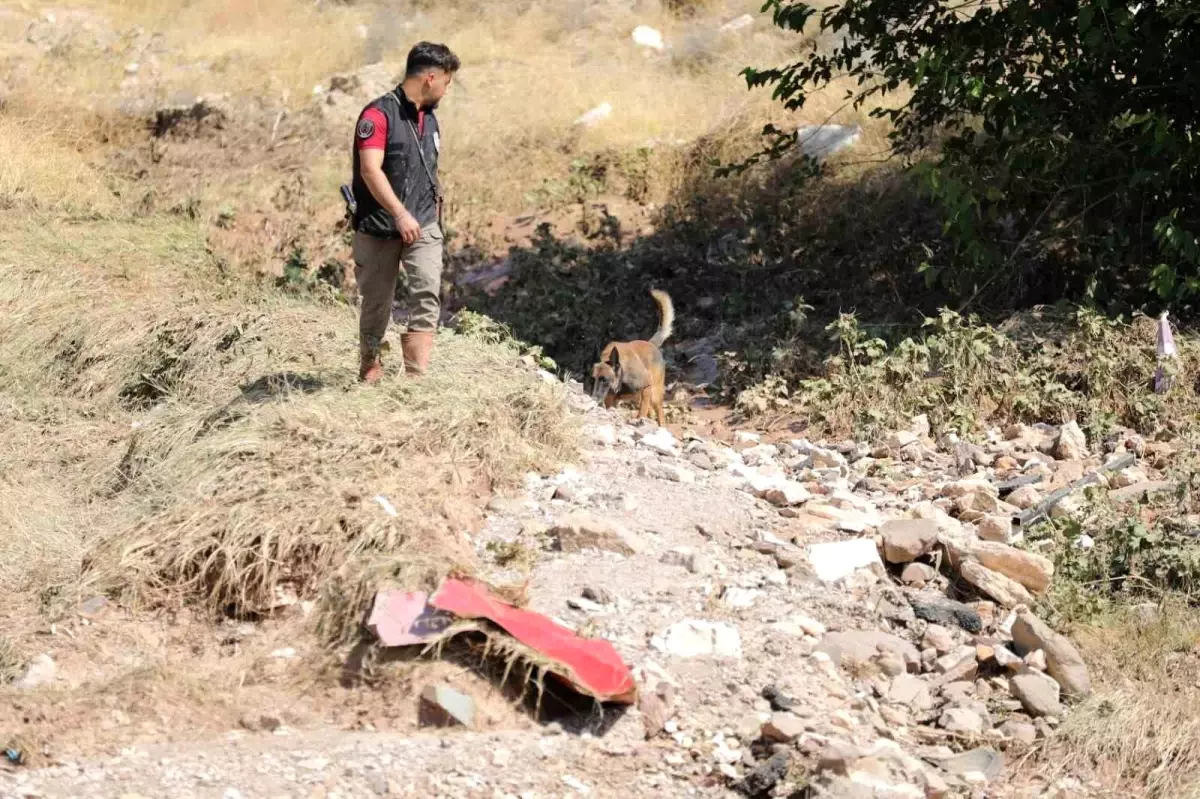 Aksaray da sel felaketinde kaybolan Asel bebeği arama çalışmalarına