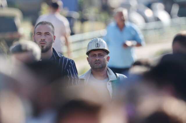 Zonguldak'ta maden ocağında göçük: 1 işçi hayatını kaybetti, 6 kişi yaralı Zonguldak'ta maden ocağında göçük: 1 işçi hayatını kaybetti, 6 kişi yaralı