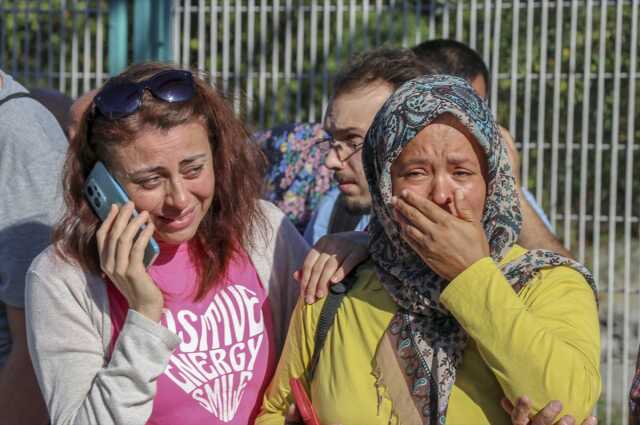 Zonguldak'ta maden ocağında göçük: 1 işçi hayatını kaybetti, 6 kişi yaralı Zonguldak'ta maden ocağında göçük: 1 işçi hayatını kaybetti, 6 kişi yaralı