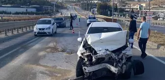 Bilecik'te Otomobil Kazası: Bir Otomobil Başka Bir Araçla Çarpıştı