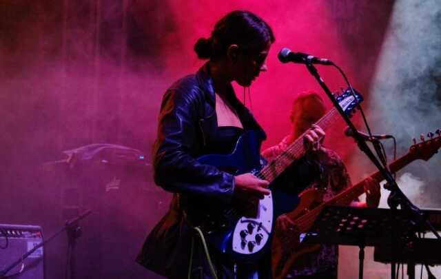 Deniz Tekin kimdir? Deniz Tekin kaç yaşında, nereli? Şarkıcı Deniz Tekin'in biyografisi!