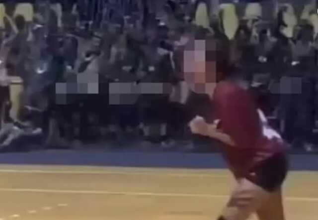 Kadın voleybol takımının zaferini sahada mastürbasyon yaparak kutlayan 6 erkek tıp fakültesi öğrencisi üniversiten atıldı