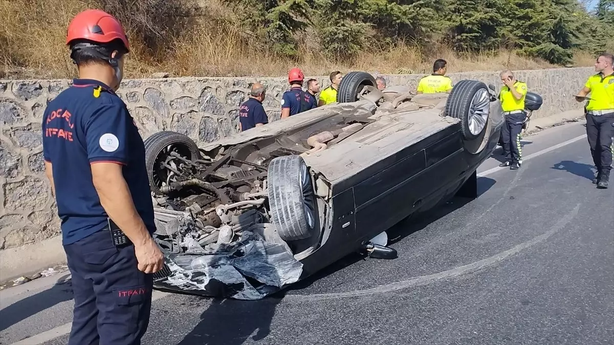 Gebze De Devrilen Otomobilin S R C S Yara Almadan Kurtuldu Son Dakika