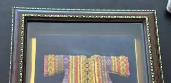 Bayat'ın yöresel kıyafeti olan üç etek kaftanın minyatürüne tasarım tescil belgesi verildi