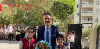 Şemdinli'de İlköğretim Haftası Coşkusu