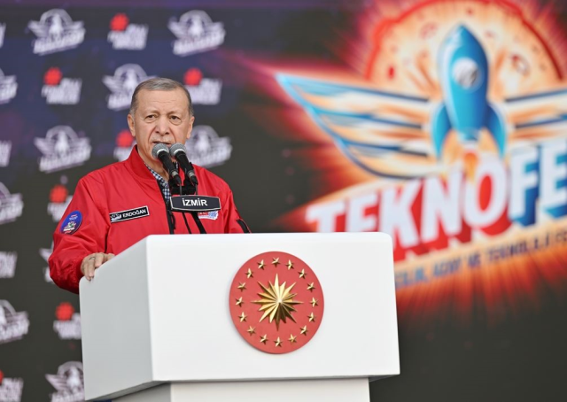 Cumhurbaşkanı Erdoğan, İzmir TEKNOFEST alanında: Şu ana kadar 330 bin ziyaretçi ağırlandı