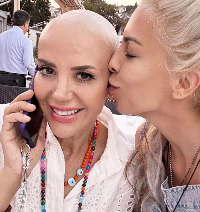 Kanserle mücadele eden Tanyeli, abisini de kanser nedeniyle kaybetti