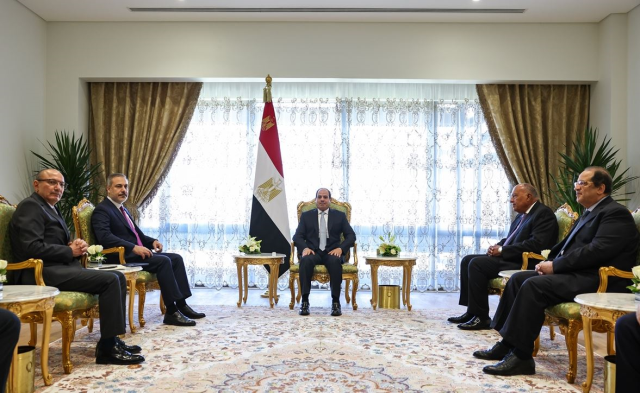 Masada tek konu başlığı vardı! Hakan Fidan, Mısır Cumhurbaşkanı Sisi ile görüştü