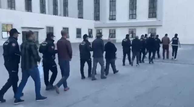 Ankara ve Kayseri'de tefecilere operasyon! 15 şüpheli yakalandı Ankara ve Kayseri'de tefecilere operasyon! 15 şüpheli yakalandı